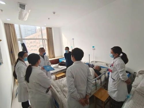 我院邀请神经内科专家来院查房指导,全面提高医疗服务水平